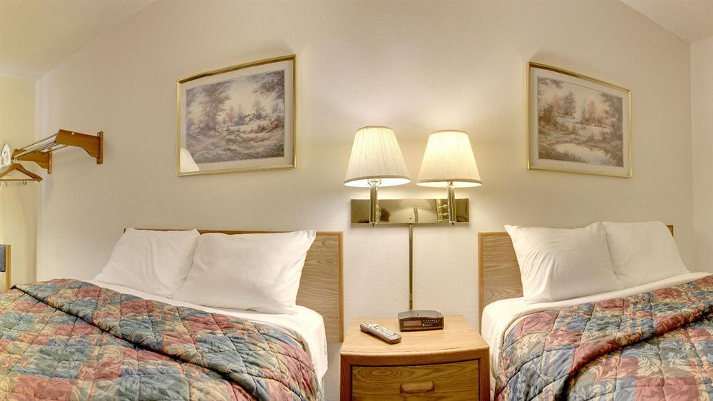 Super 8 By Wyndham West Plains Motel Dış mekan fotoğraf